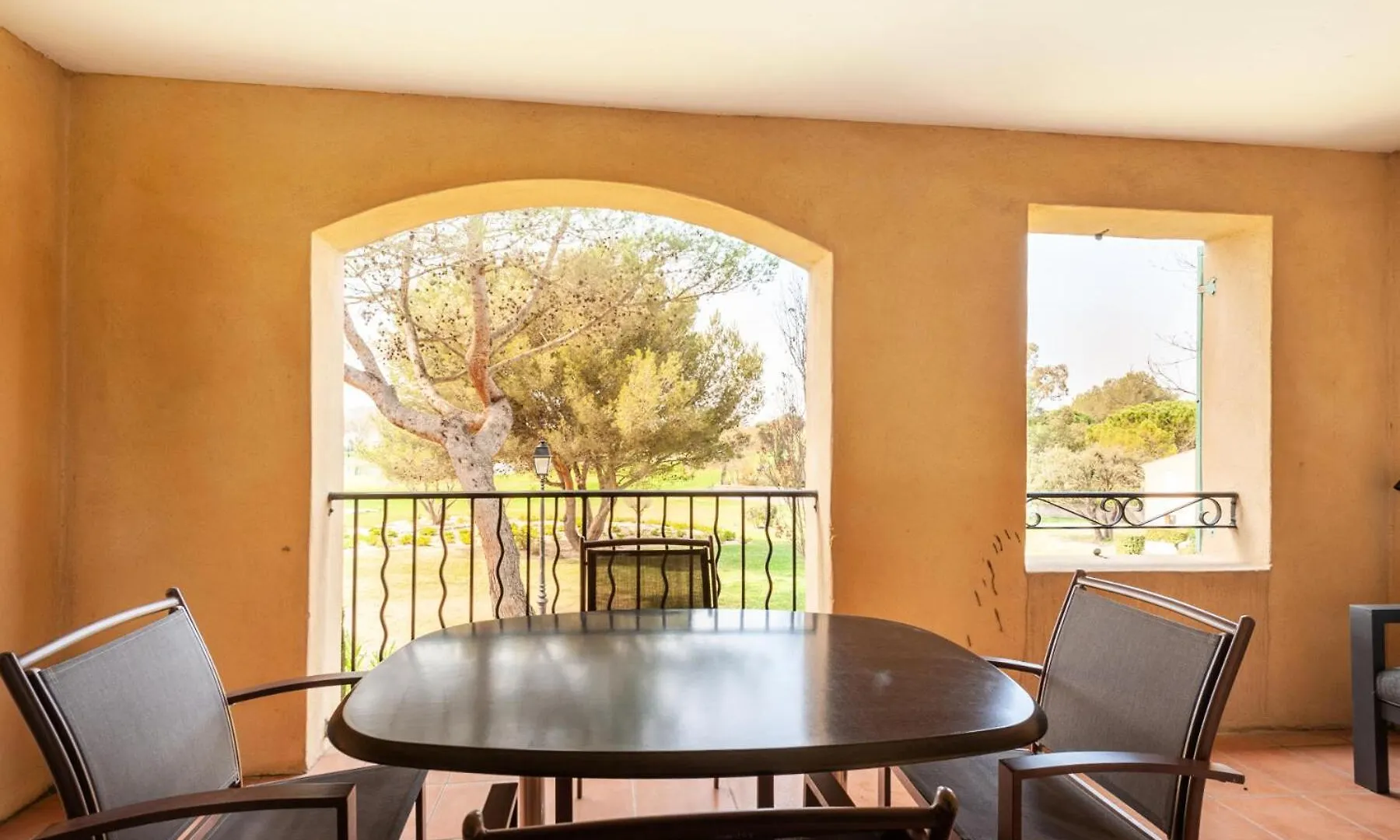 Residence Hotel Du Golf De Pont Royal - Maeva Home - Appartement Climatise Ravissant 2 Pieces 4 Personnes - Prestige - Super Home Mae-3104 Mallemort
