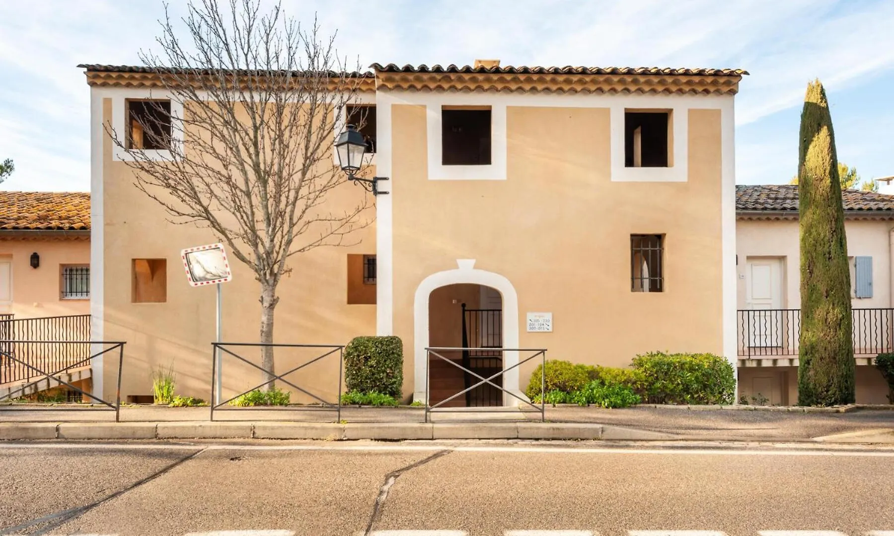 Residence Hotel Du Golf De Pont Royal - Maeva Home - Appartement Climatise Ravissant 2 Pieces 4 Personnes - Prestige - Super Home Mae-3104 Mallemort 0*,